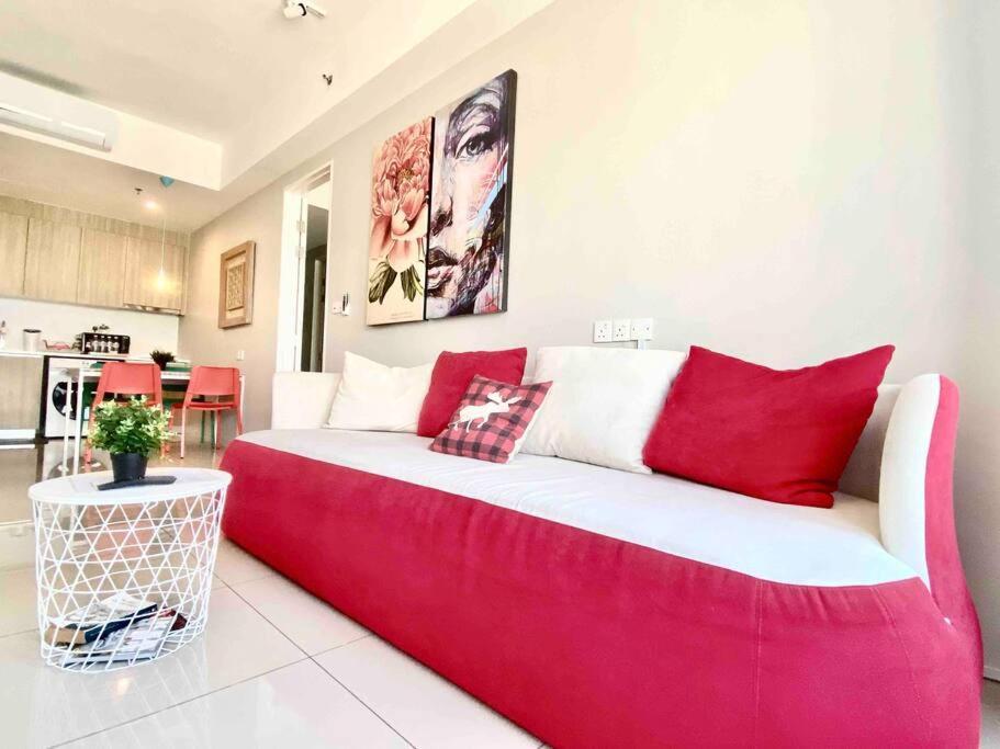 Tropicana 218 Macalister #Wondercolor #Infinity Pool #Georgetown #5Pax #2Br 2Bath #1King 1Queen 1Single #Quality Well Maintained #Private Host Exterior foto